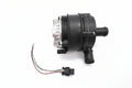 Hulpwaterpomp met stekker 04L965567 - OEM VAG